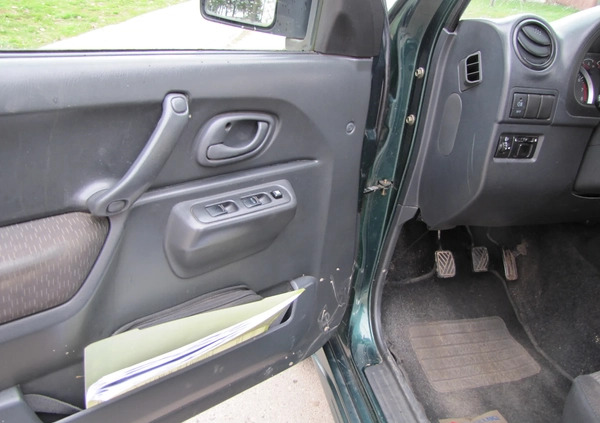 Suzuki Jimny cena 17900 przebieg: 214331, rok produkcji 2006 z Iłża małe 379